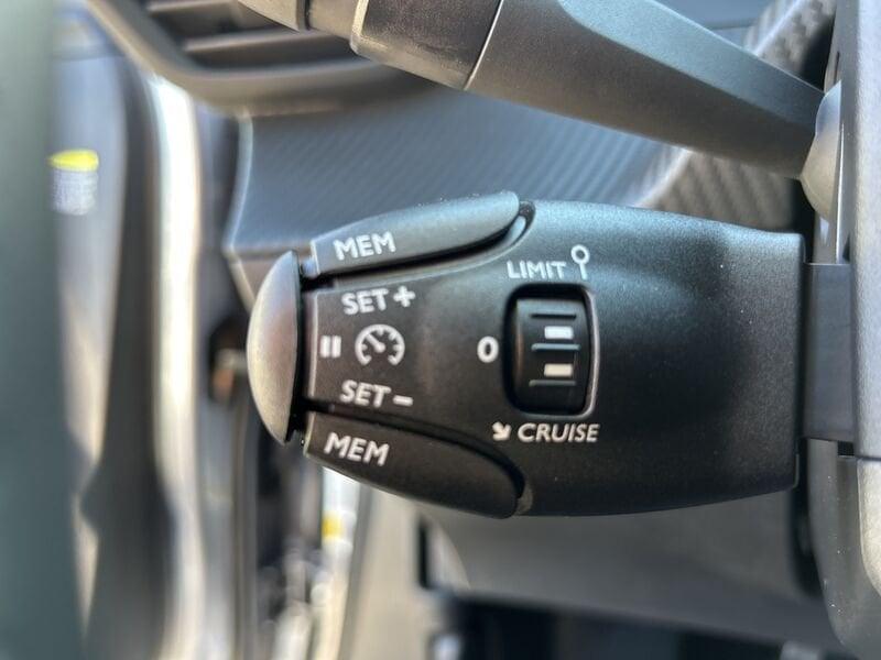 Peugeot 2008 II 2023 1.2 puretech Allure s&s 100cv