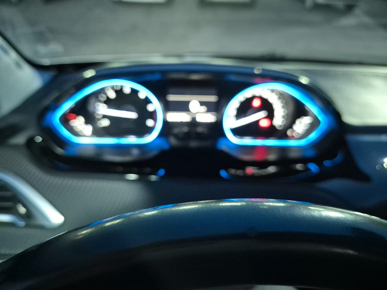 Peugeot 2008 BlueHDi 100 S&S Allure