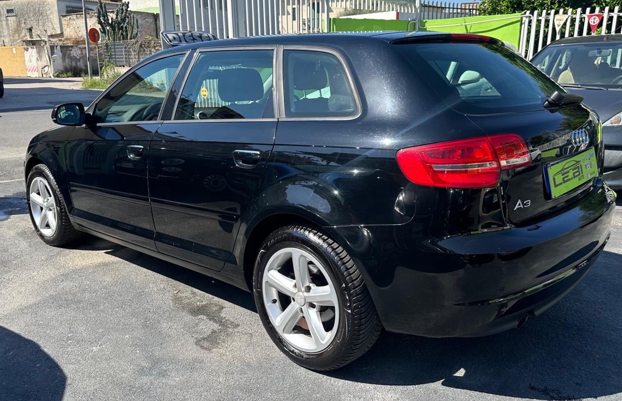 Audi A3 sportbak 1.6 90 CV 10/2013