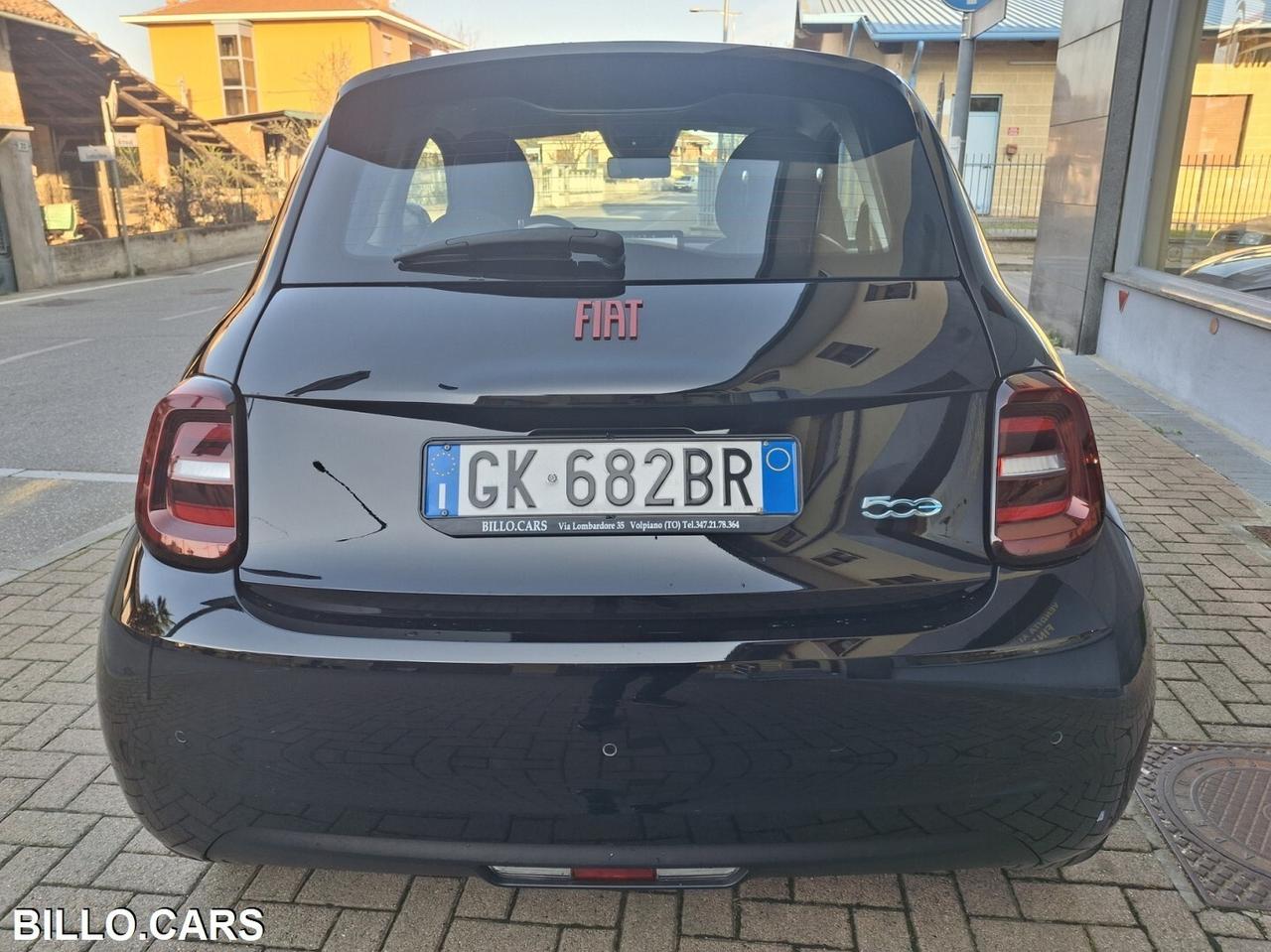 Fiat 500e Red