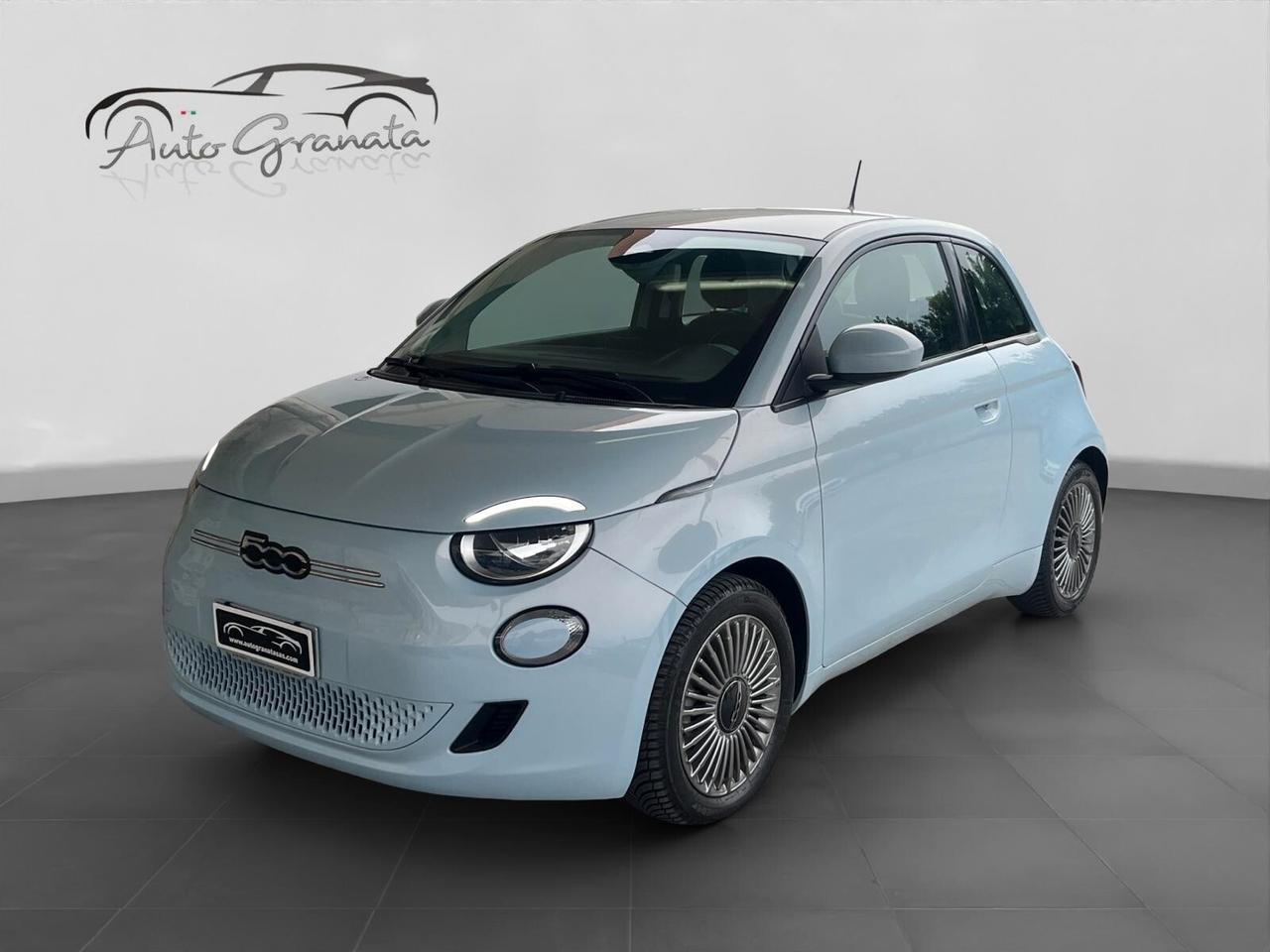 Fiat 500e 42kWh Icon autonomia 300KM