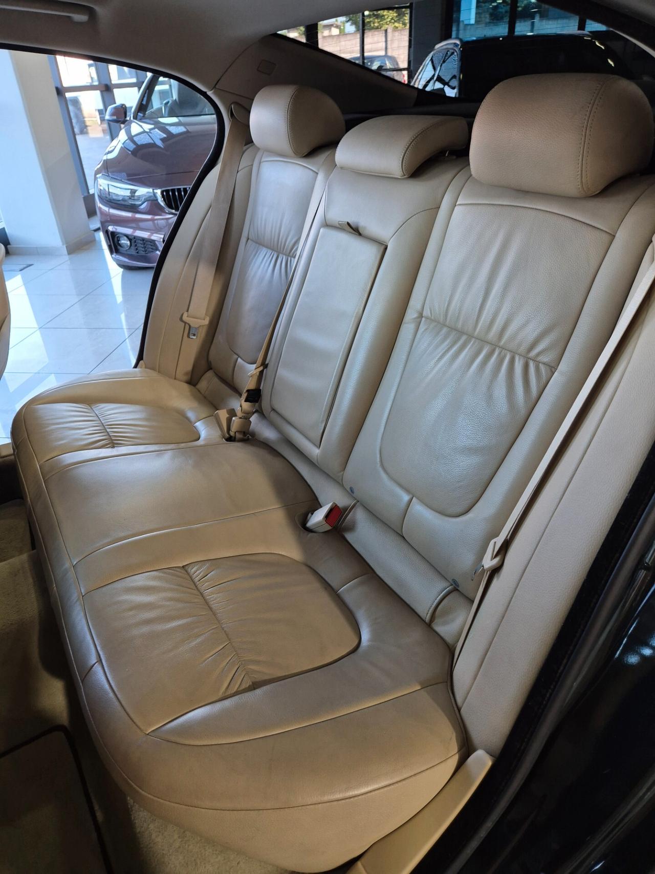 Jaguar XF 3.0d 241cv V6 Pelle Navi Finanziabile