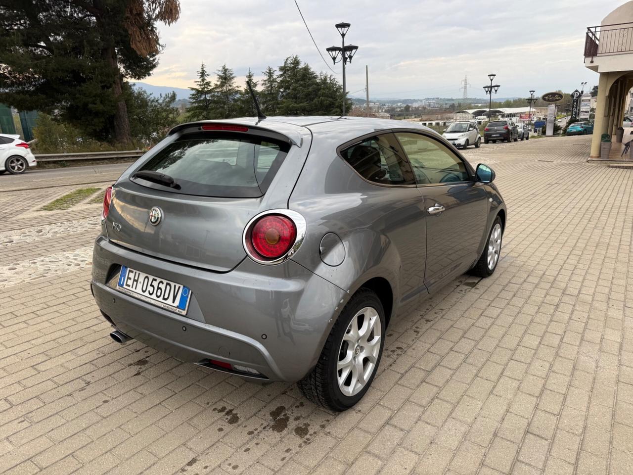 Alfa Romeo MiTo 1.6 JTDm-2 S&S Distinctive Sport Pack