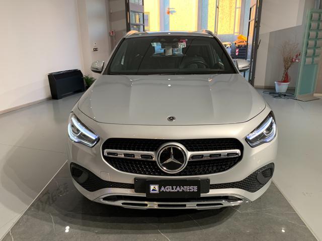 MERCEDES-BENZ GLA 200 Automatic Premium
