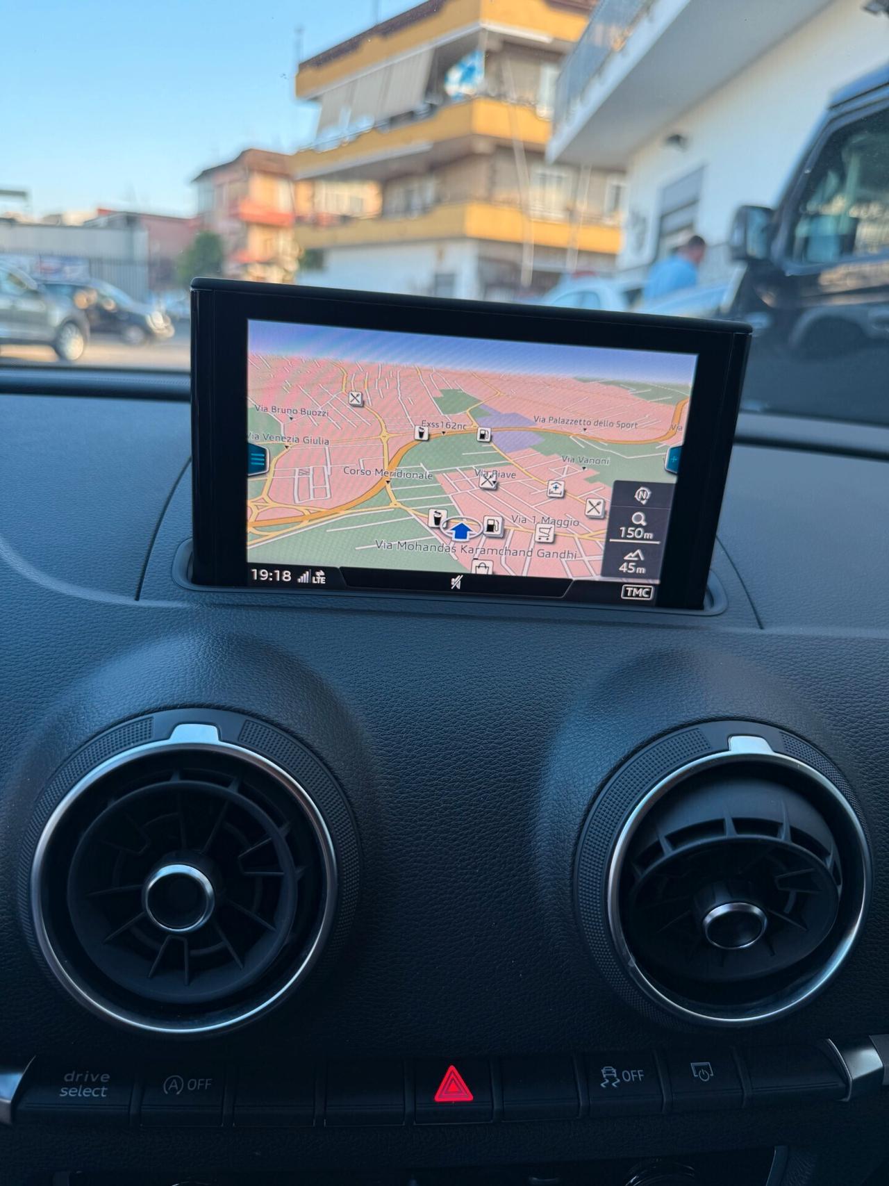 Audi A3 SPBK 2.0 TDI 150 CV S-TRONIC SPORT