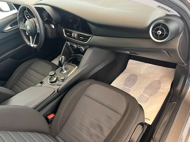 Alfa Romeo Giulia 2.2 t Business 150cv auto
