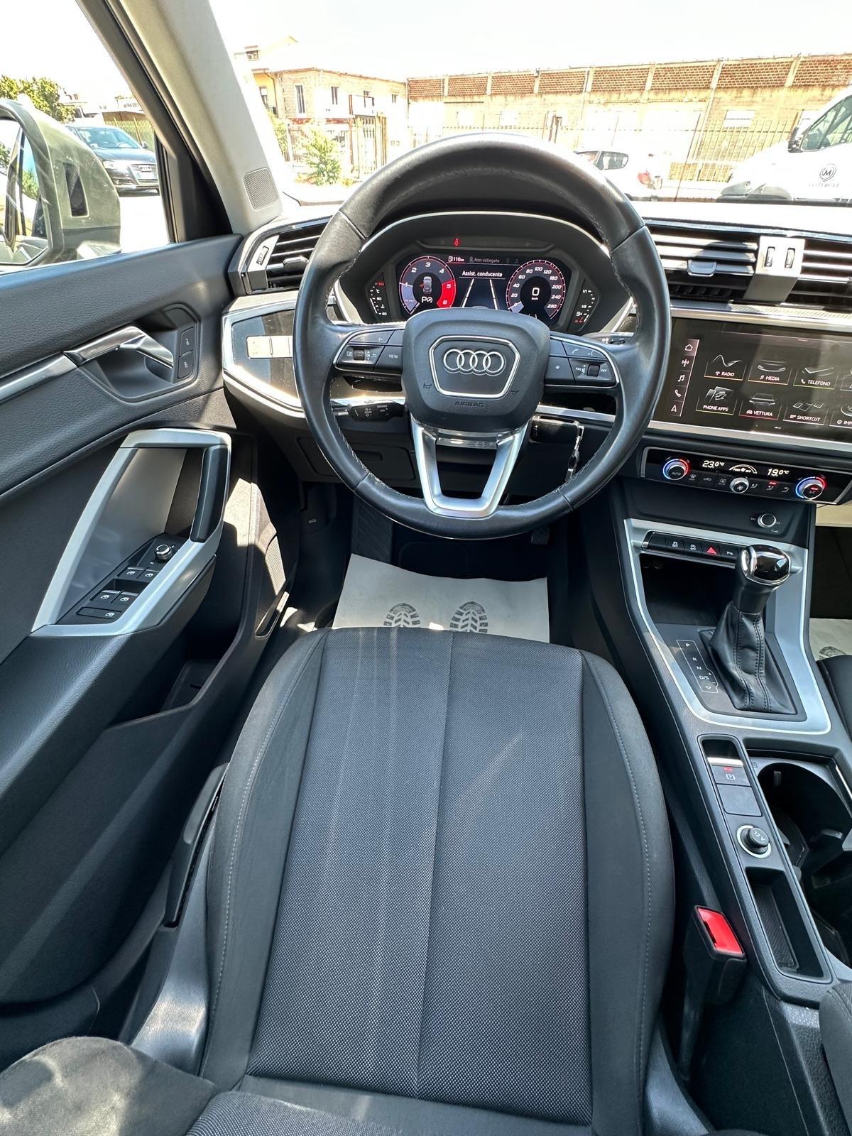 Audi Q3 35 TDI S tronic Business