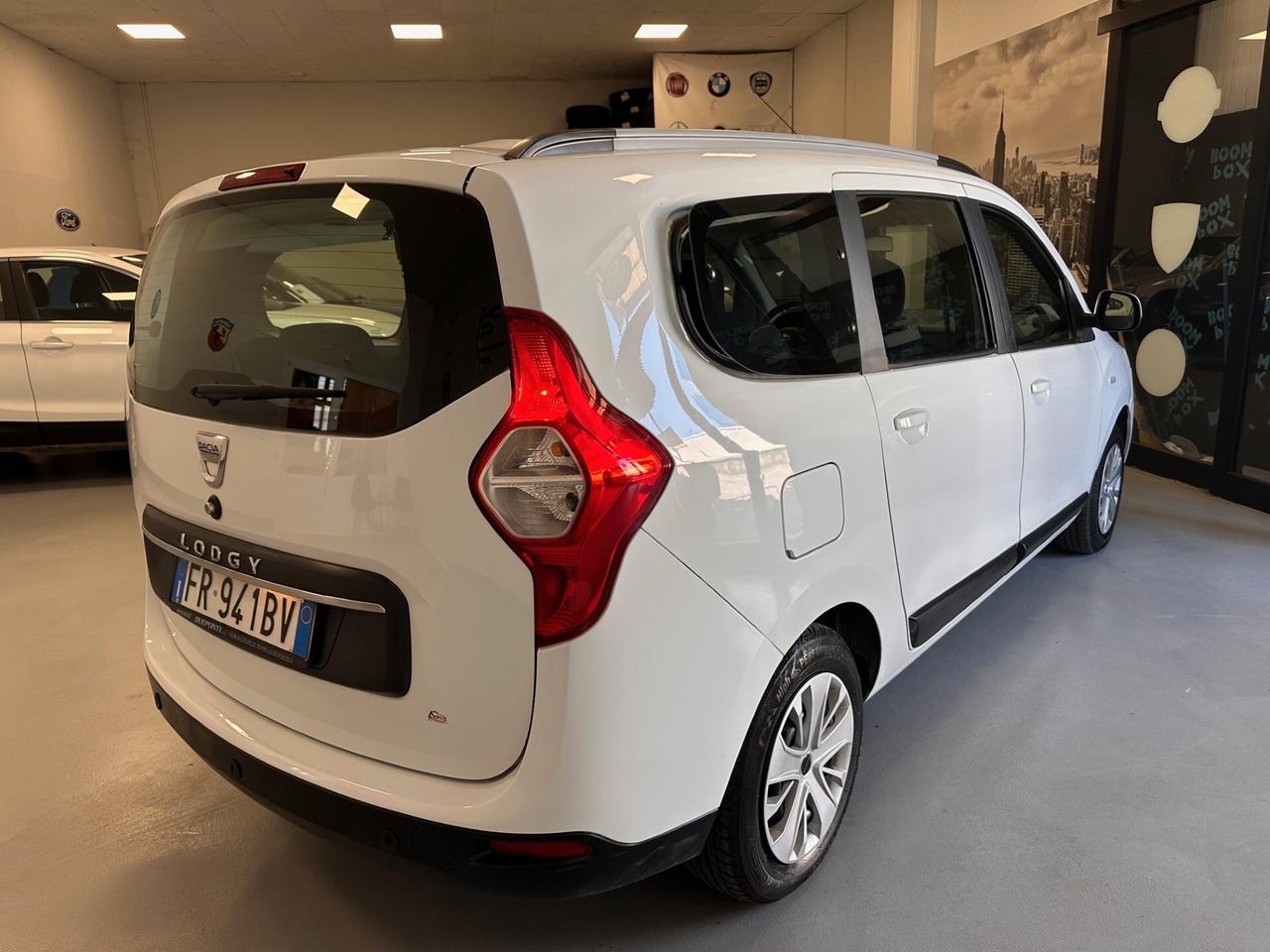 DACIA LODGY 1.6 BENZINA 7 POSTI (59000 MILA KM )