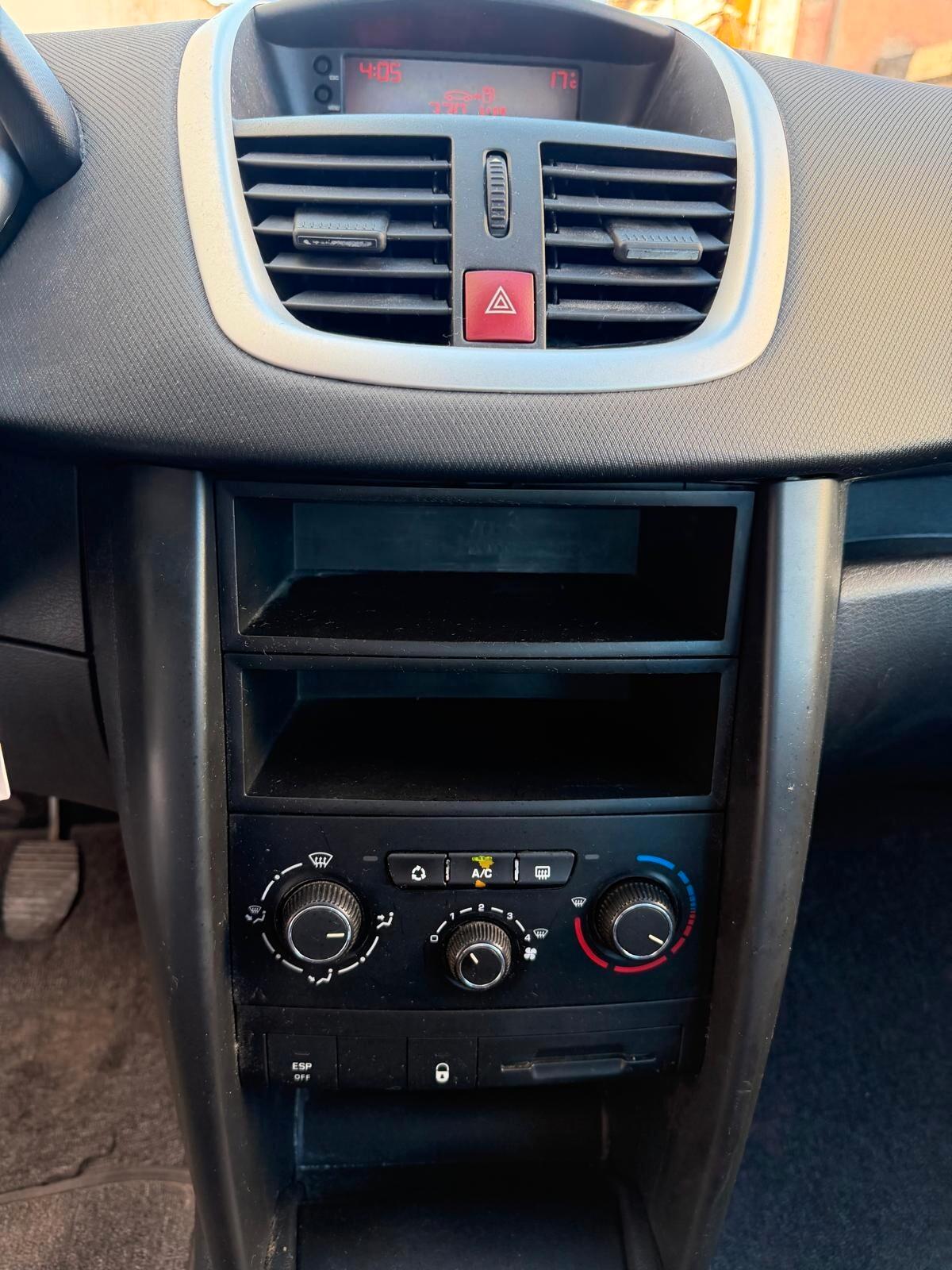 Peugeot 207 1.4 8V 75CV 5p. Energie Sport ECO GPL-10/2009