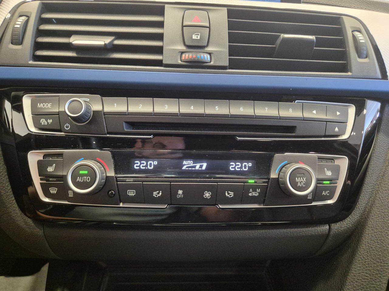 BMW 320 i Touring Msport auto - UNIRPOPRIETARIO - Cruise/Lim - Sens. park.