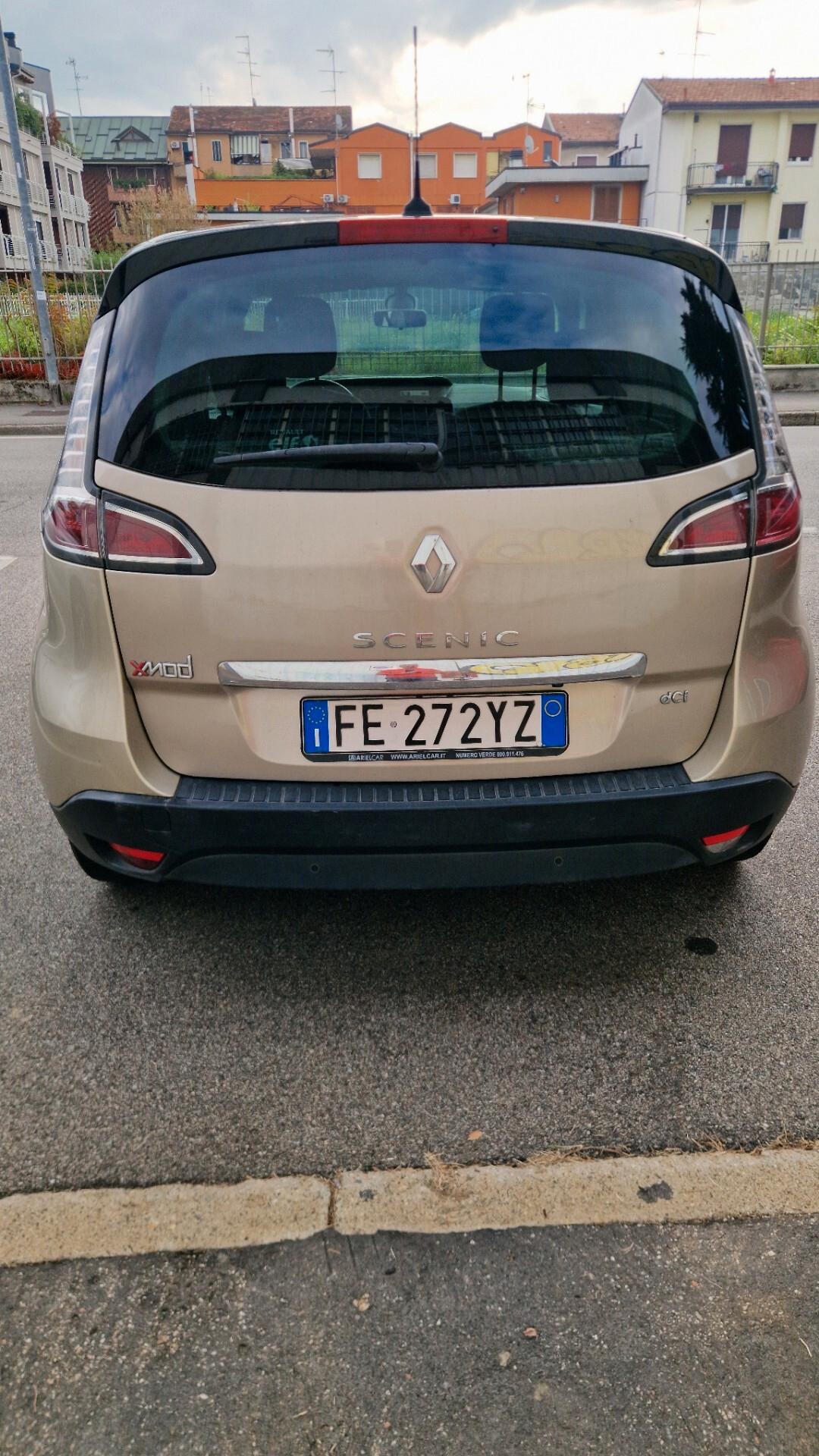 Renault Scénic XMod dCi 110 CV Limited