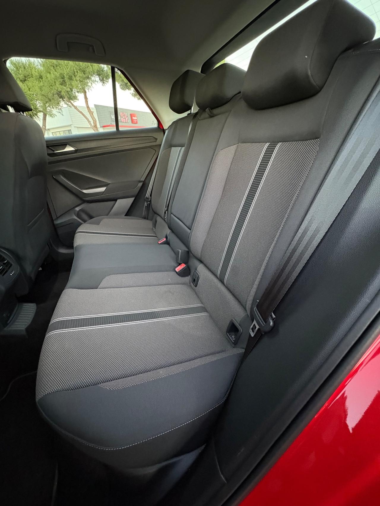 Volkswagen T-Roc 1.6 TDI SCR Advanced BlueMotion Technology