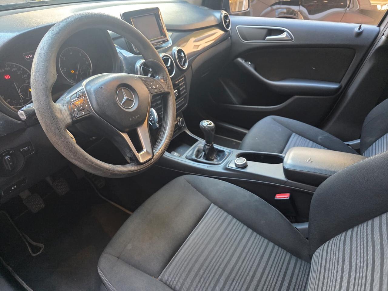 Mercedes-benz B 180 CDI BlueEFFICIENCY Premium