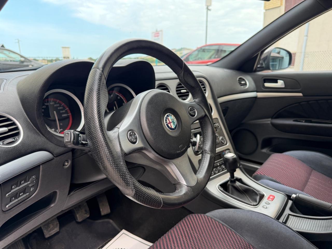 Alfa Romeo 159 1.9 JTDm 16V Sportwagon Exclusive