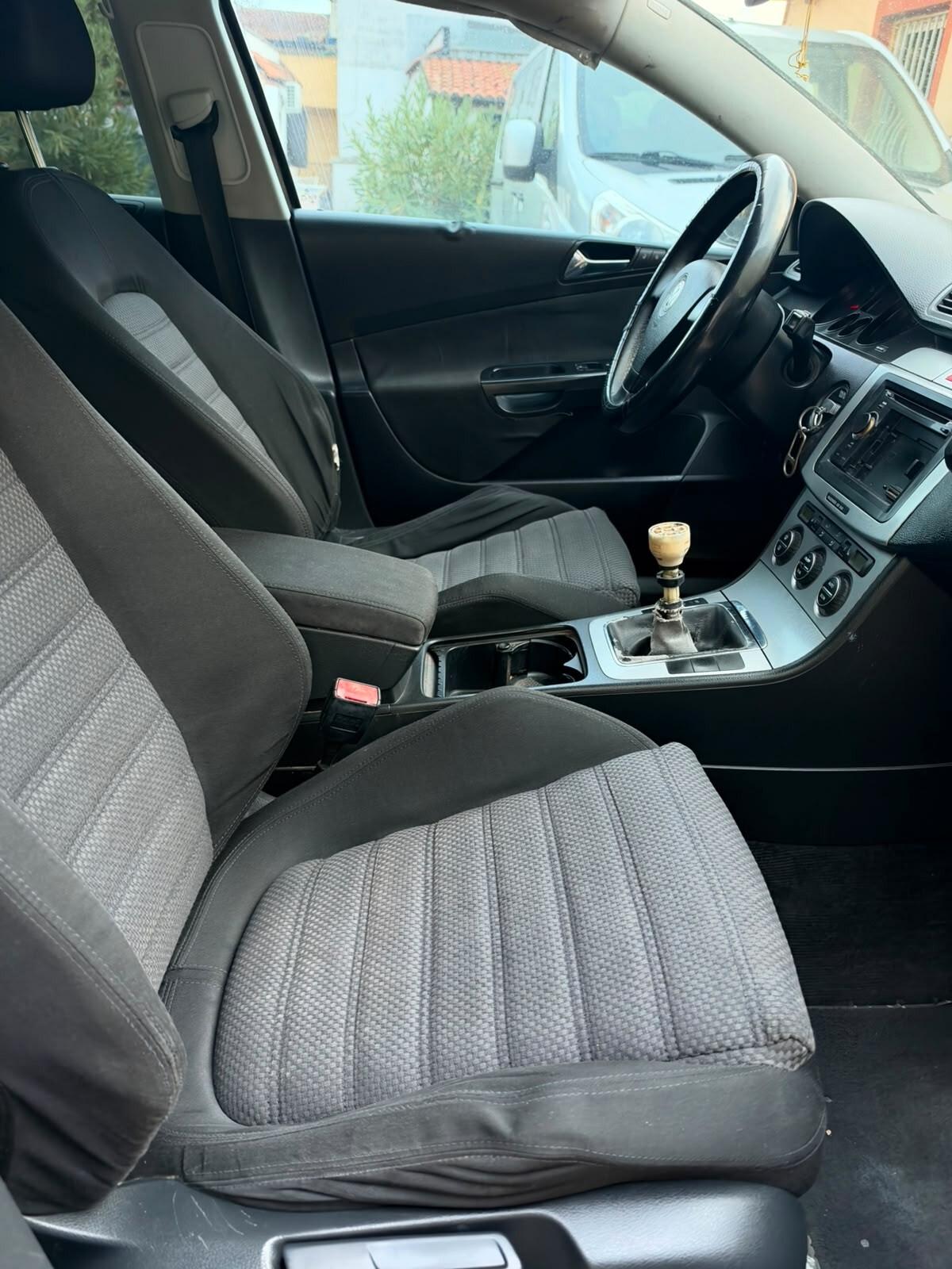 Volkswagen Passat 2.0 16V TDI Sportline 140 cv, MARCIANTE, MOTORE SOSTITUITO, OK NEOPATENTATI, CARROZZERIA COME DA FOTO