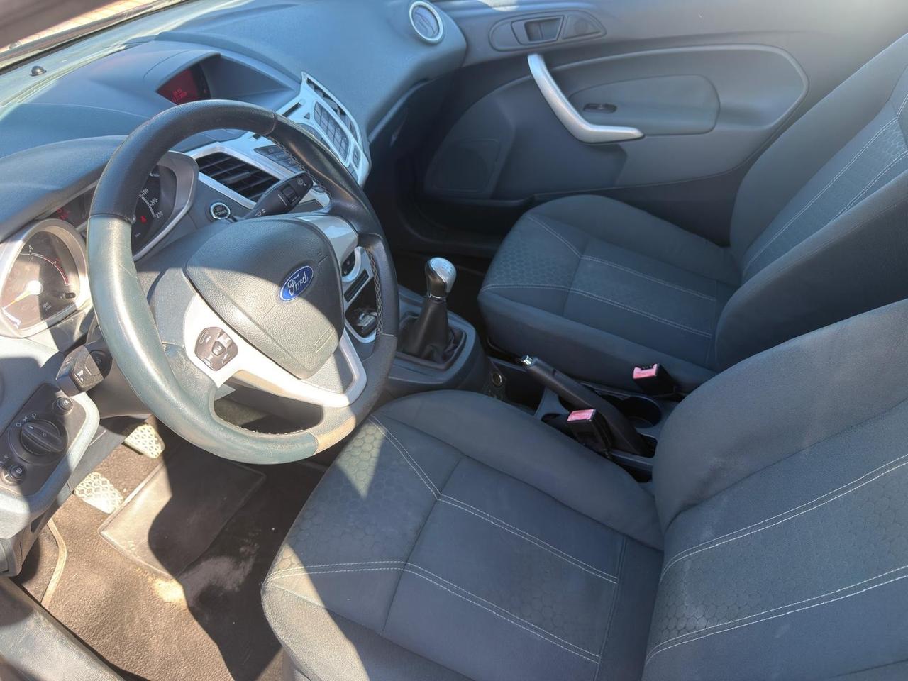 Ford Fiesta 1.4 TDCi 70CV 3 porte Titanium