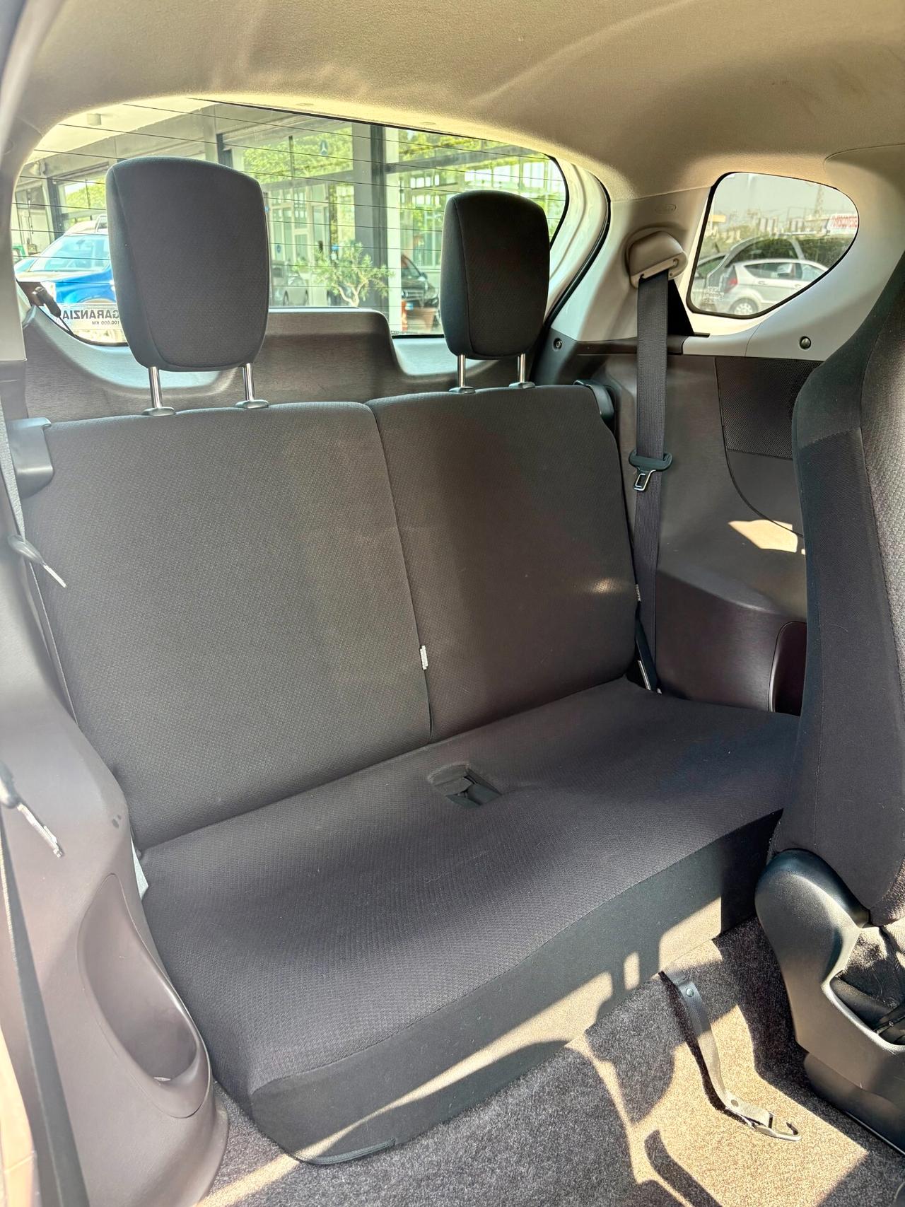 Toyota iQ 1.0 VVT-i