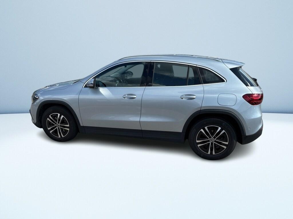 Mercedes GLA 180 180 D Advanced 8G-DCT