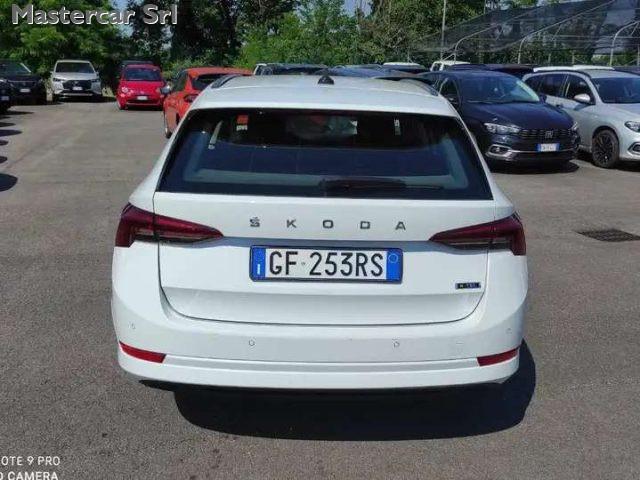 SKODA Octavia Octavia Wagon 1.0 e-tec Executive dsg -. GF253RS