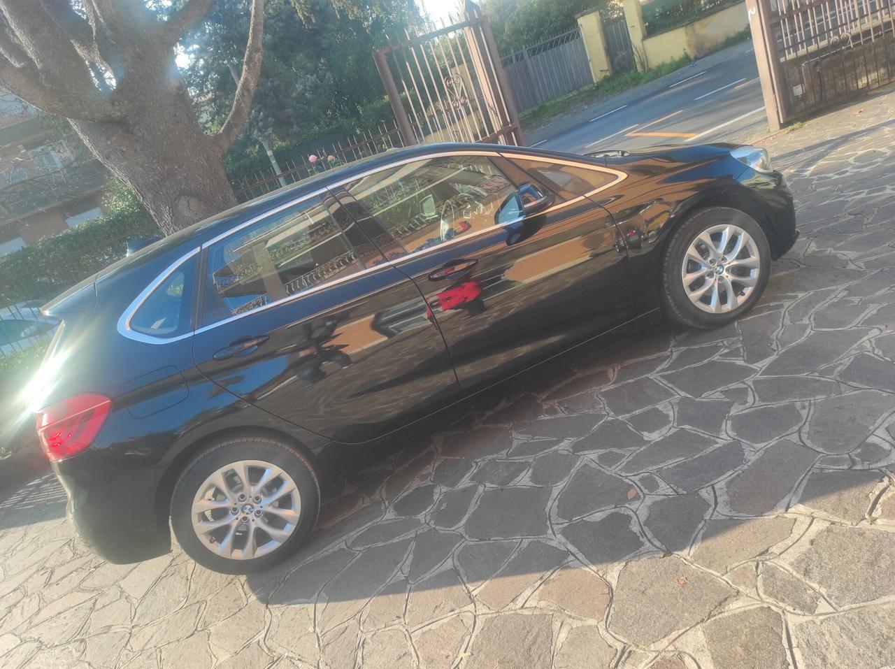 Bmw 2er Active Tourer 216d Active Tourer Advantage