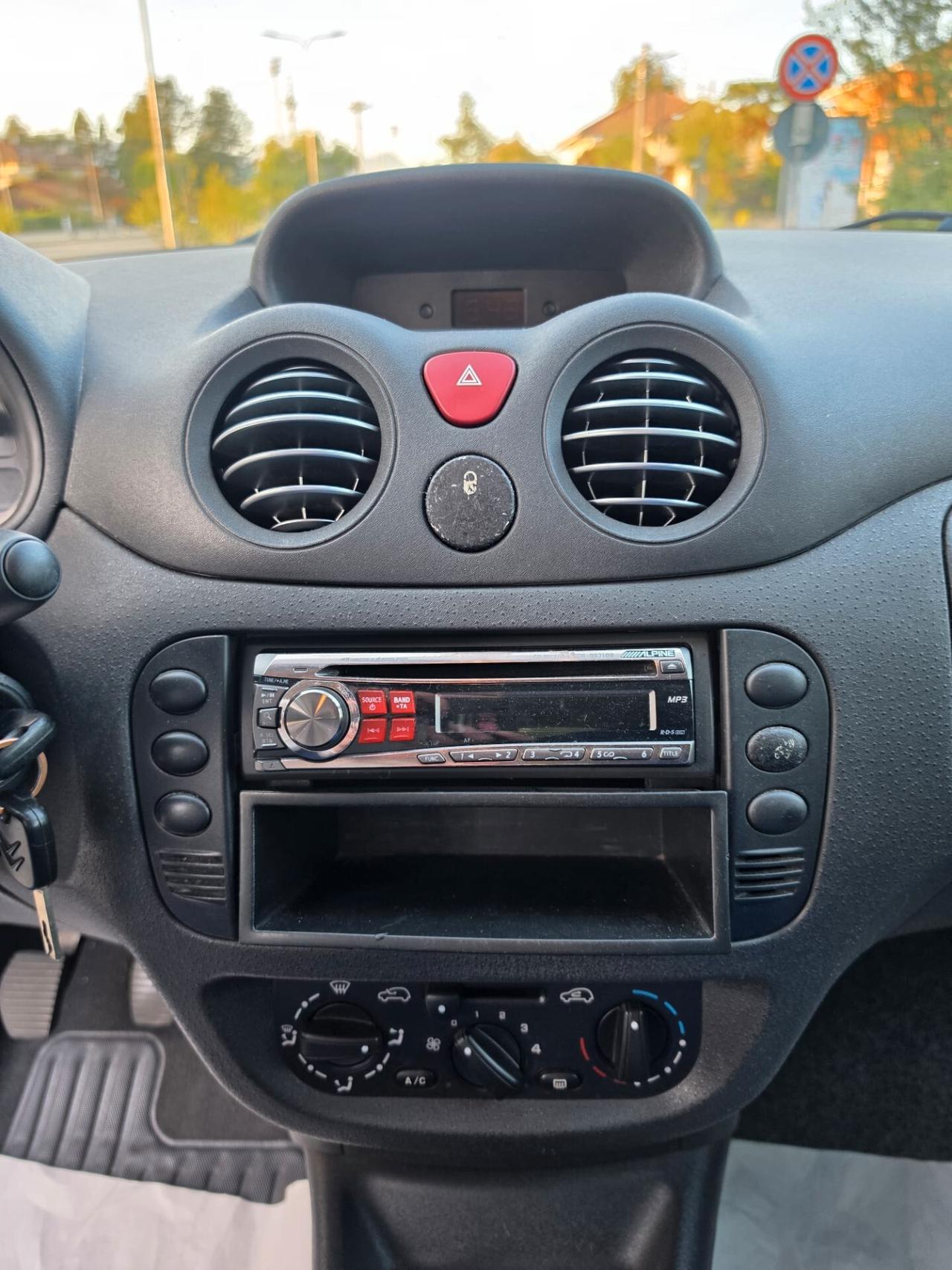 Citroen C2 Exclusive neopatentati