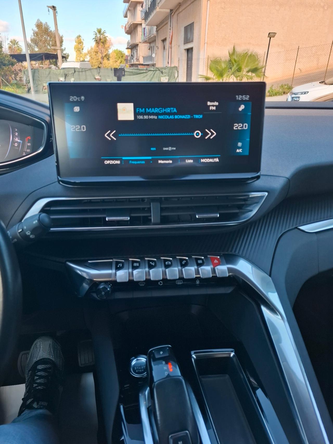 Peugeot 3008 BlueHDi 1.5 dci 130 cv anno 2021