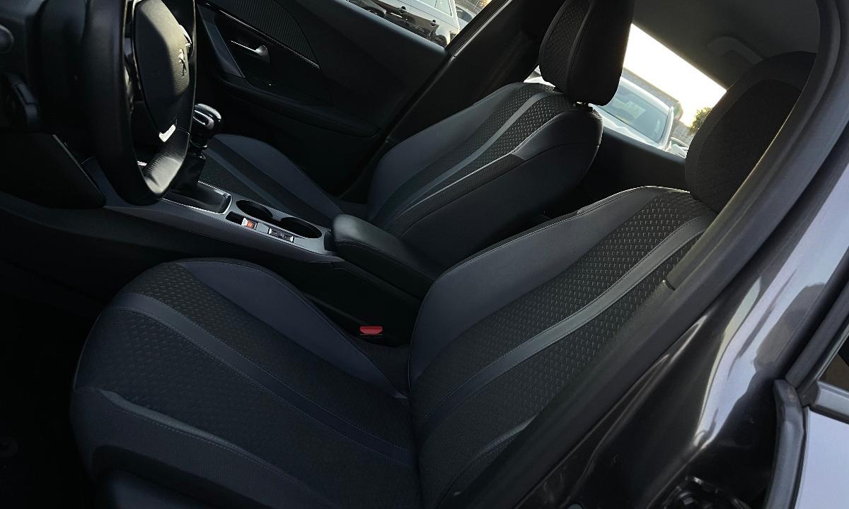PEUGEOT 2008 BlueHDi 100 S&S Allure