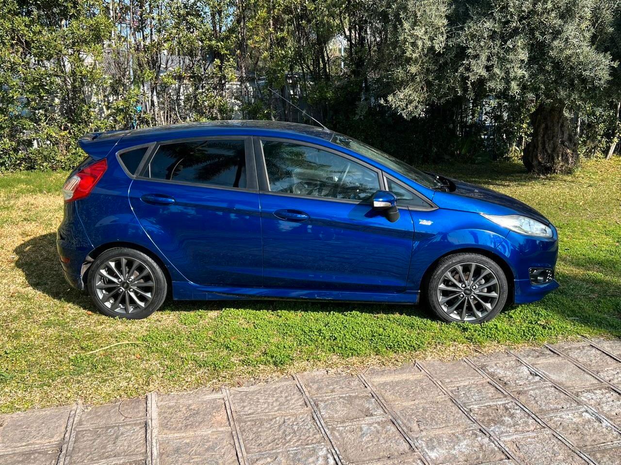 Ford Fiesta 1.5 TDCi 75CV 5 porte ST-Line
