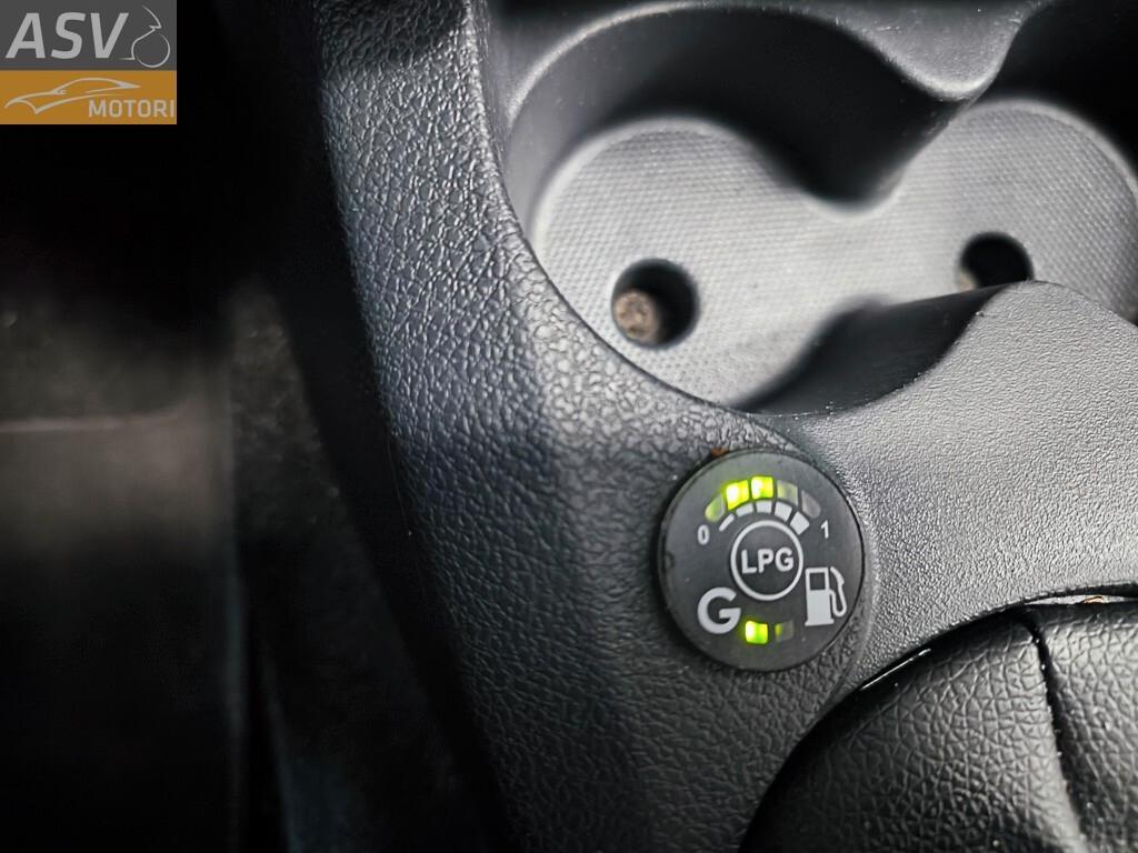 Dacia Sandero Stepway 1.0 TCe 100CV ECO-G 15th Anniversary