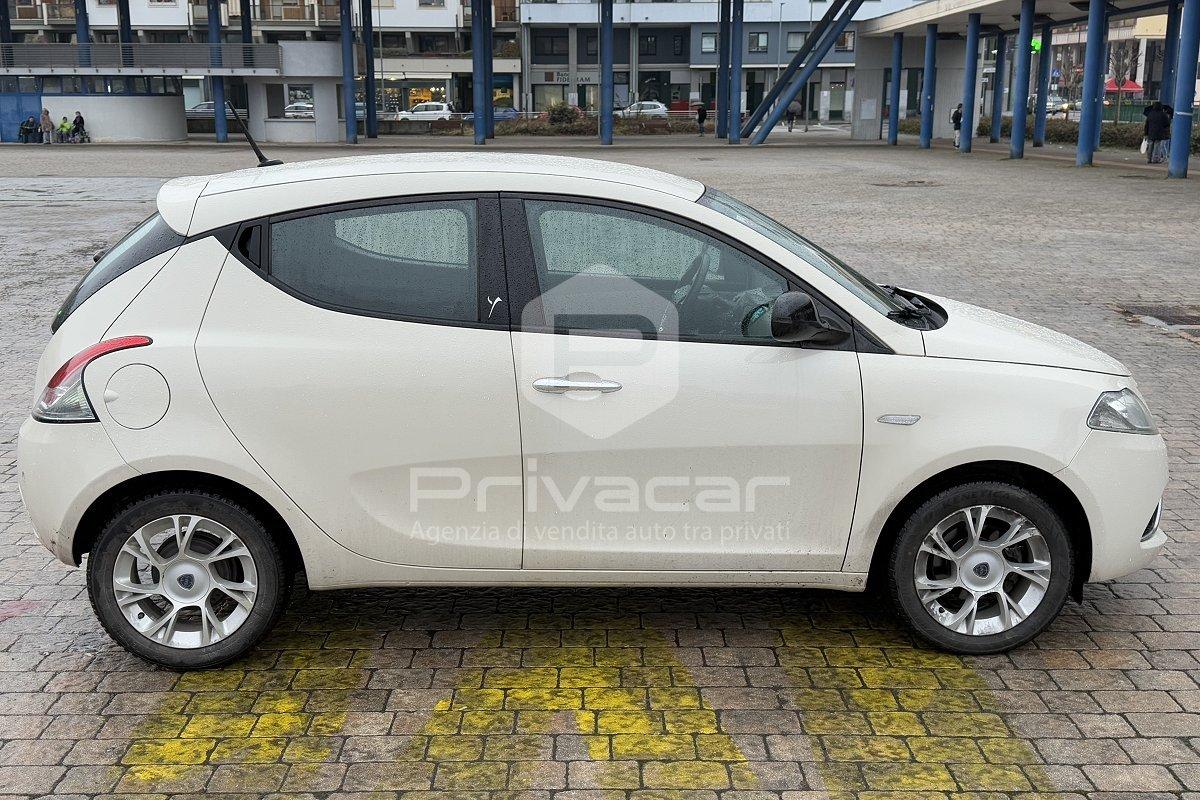 LANCIA Ypsilon 1.2 69 CV 5 porte Silver