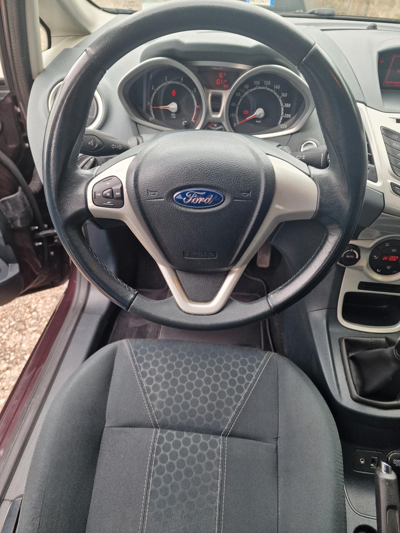 Ford Fiesta 1.2 82cv 5p