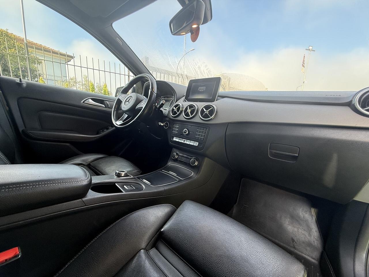 MERCEDES CLASSE B 180D