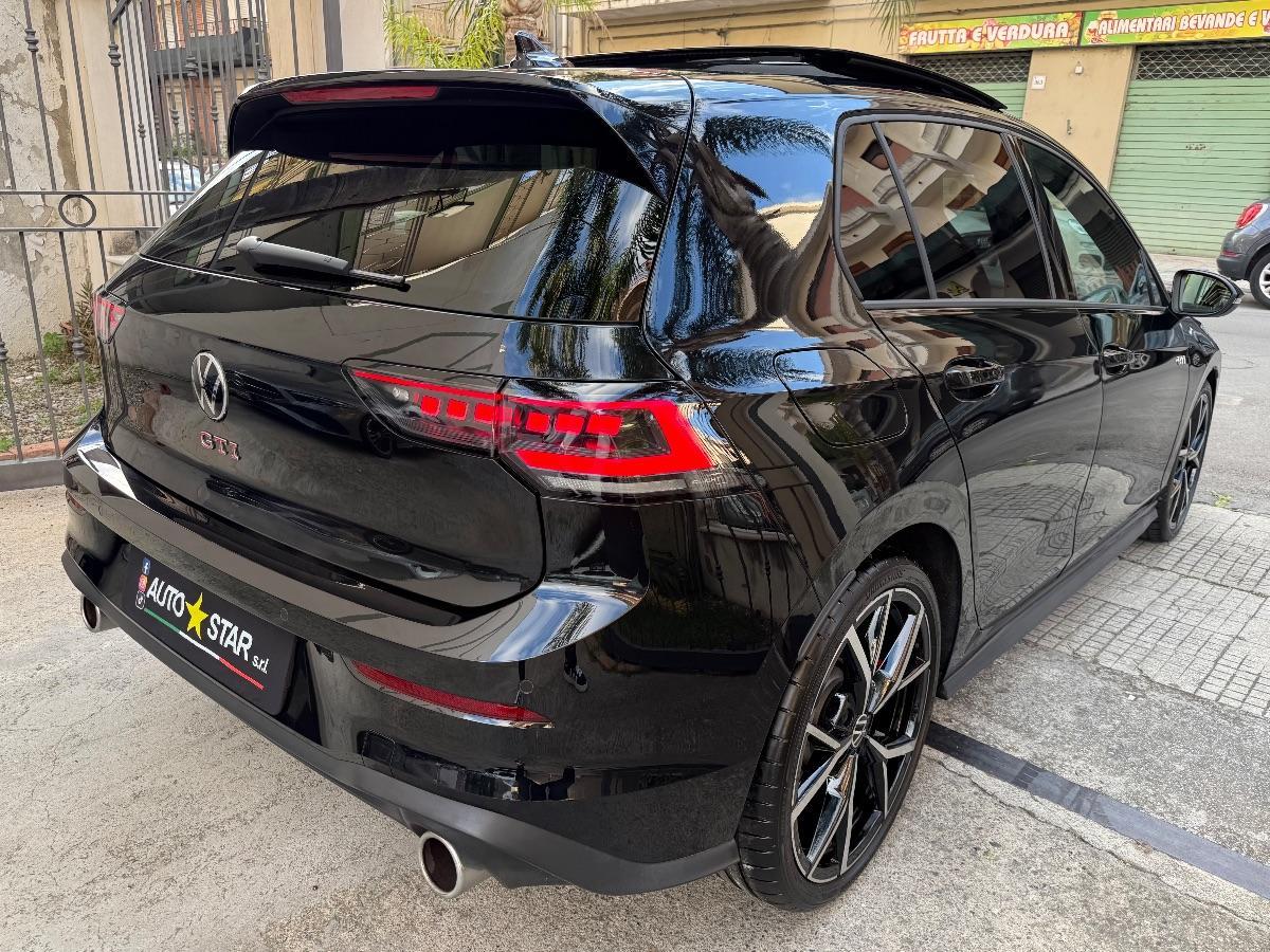 New Volkswagen Golf 8.5 GTI 2.0 TSI 265 CV