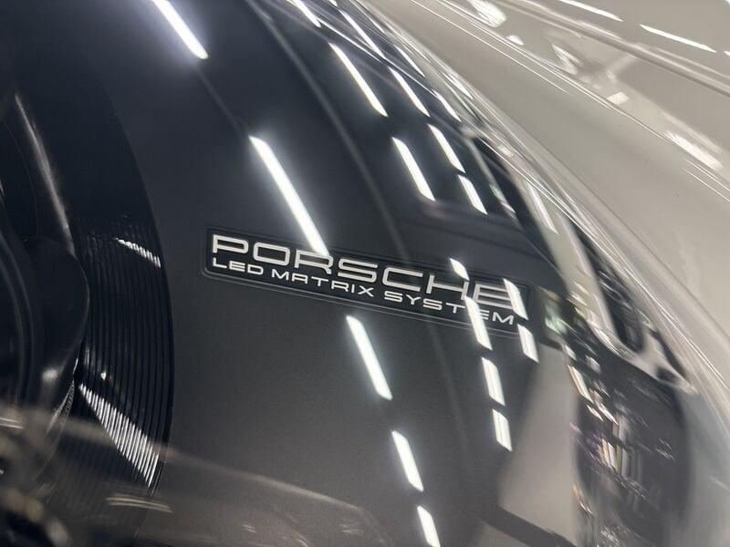 Porsche 911 Coupe 3.7 Turbo S auto