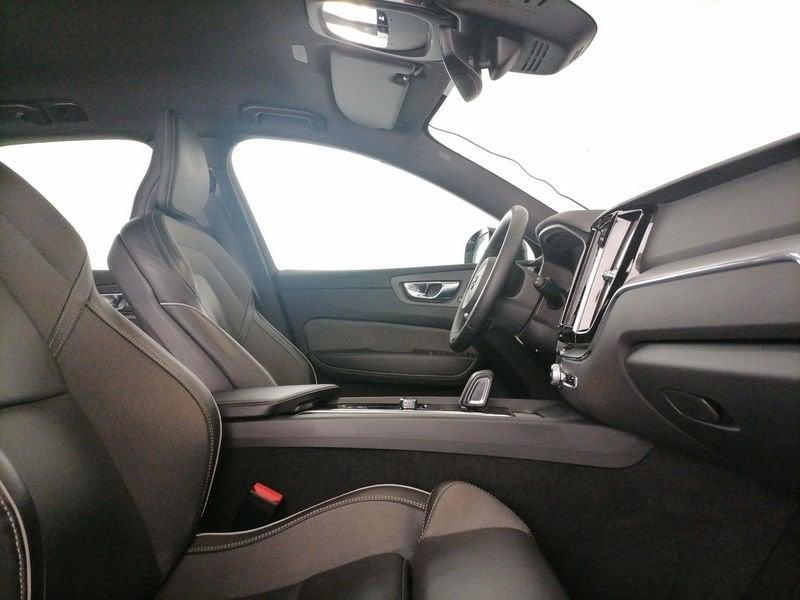 Volvo XC60 2.0 b4 R-design awd auto