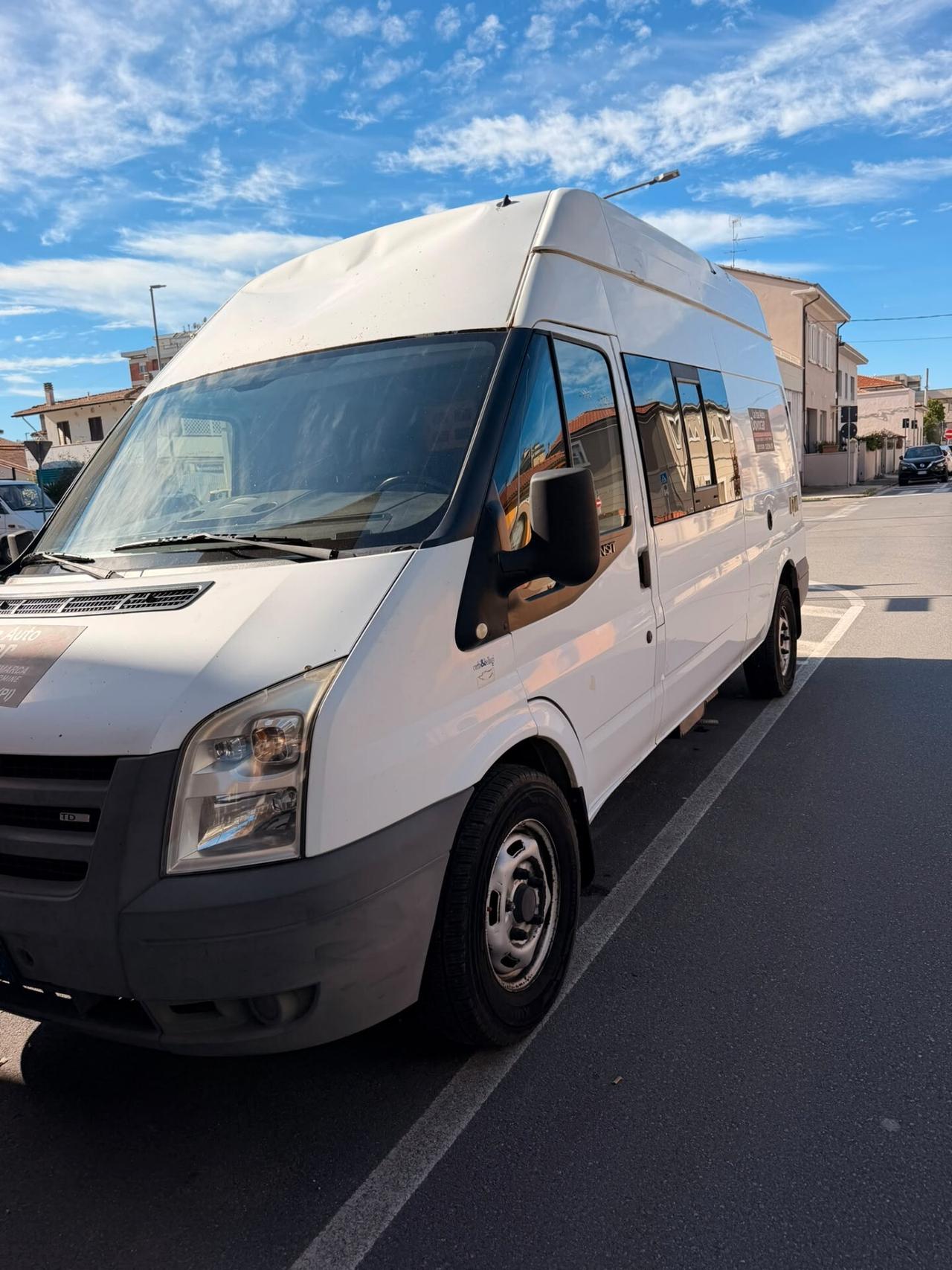 Ford Transit 350L 2.4 TDCi/115 PL-TM Furgone