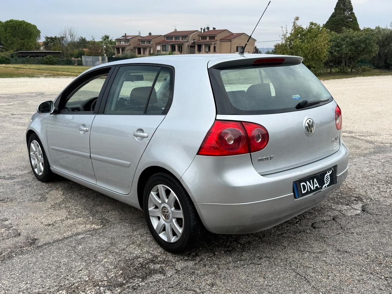 Volkswagen Golf 2.0 TDi Sportline UNIPROPR