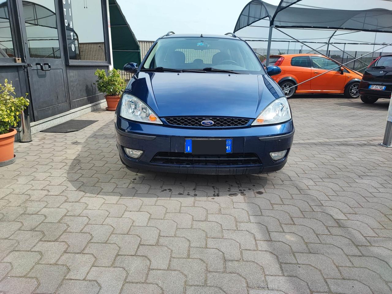 Ford Focus 1.8 Ghia uni-pro