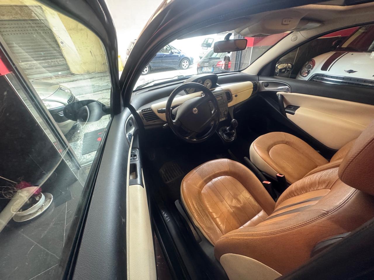 Lancia Ypsilon 1.3 Multijet 16V Platino