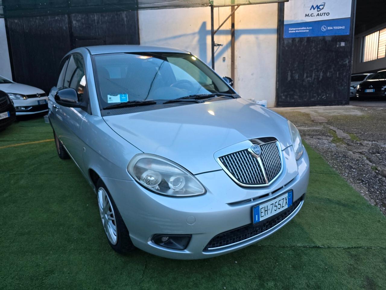 Lancia Ypsilon 1.2BENZ 69CV NEOP OK 140000KM-2011