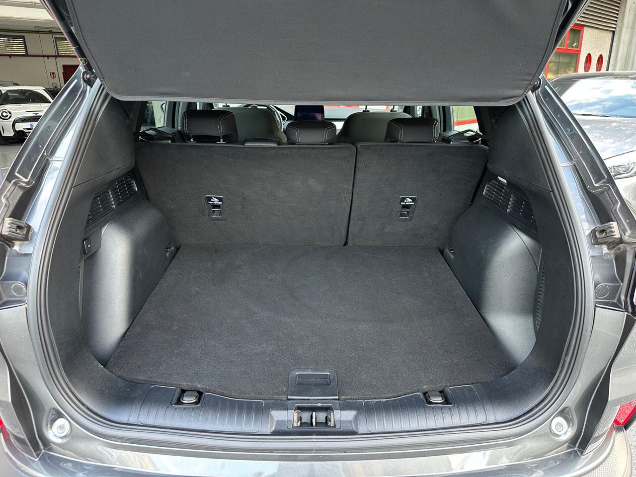 Ford Kuga 2.5 phev Titanium Business 2wd 225cv e-shifter