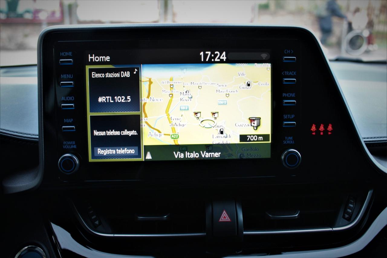 Toyota C-HR Hybrid soli 21800 KM