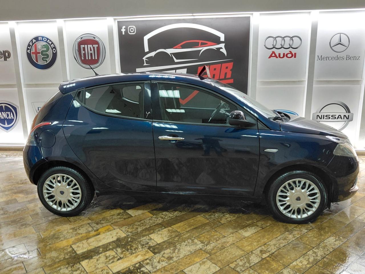 Lancia Ypsilon 1.2 69 CV 5 porte soli 68000 km