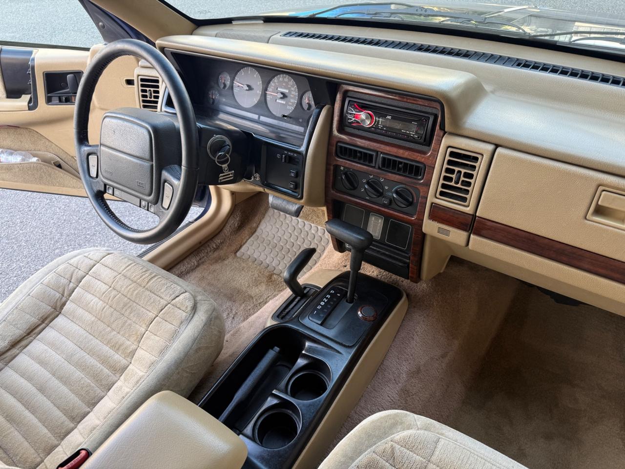Jeep Grand Cherokee 4.0 (EU) 4WD aut. Quadra-Trac Laredo
