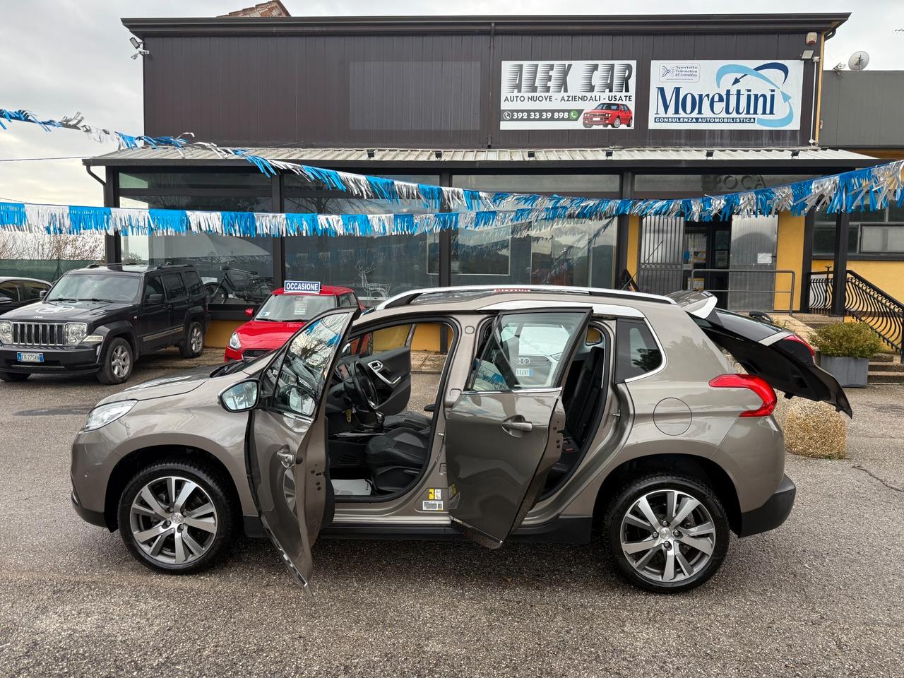 " SOLO 40.000 KM " Peugeot 2008 Benz. Allure