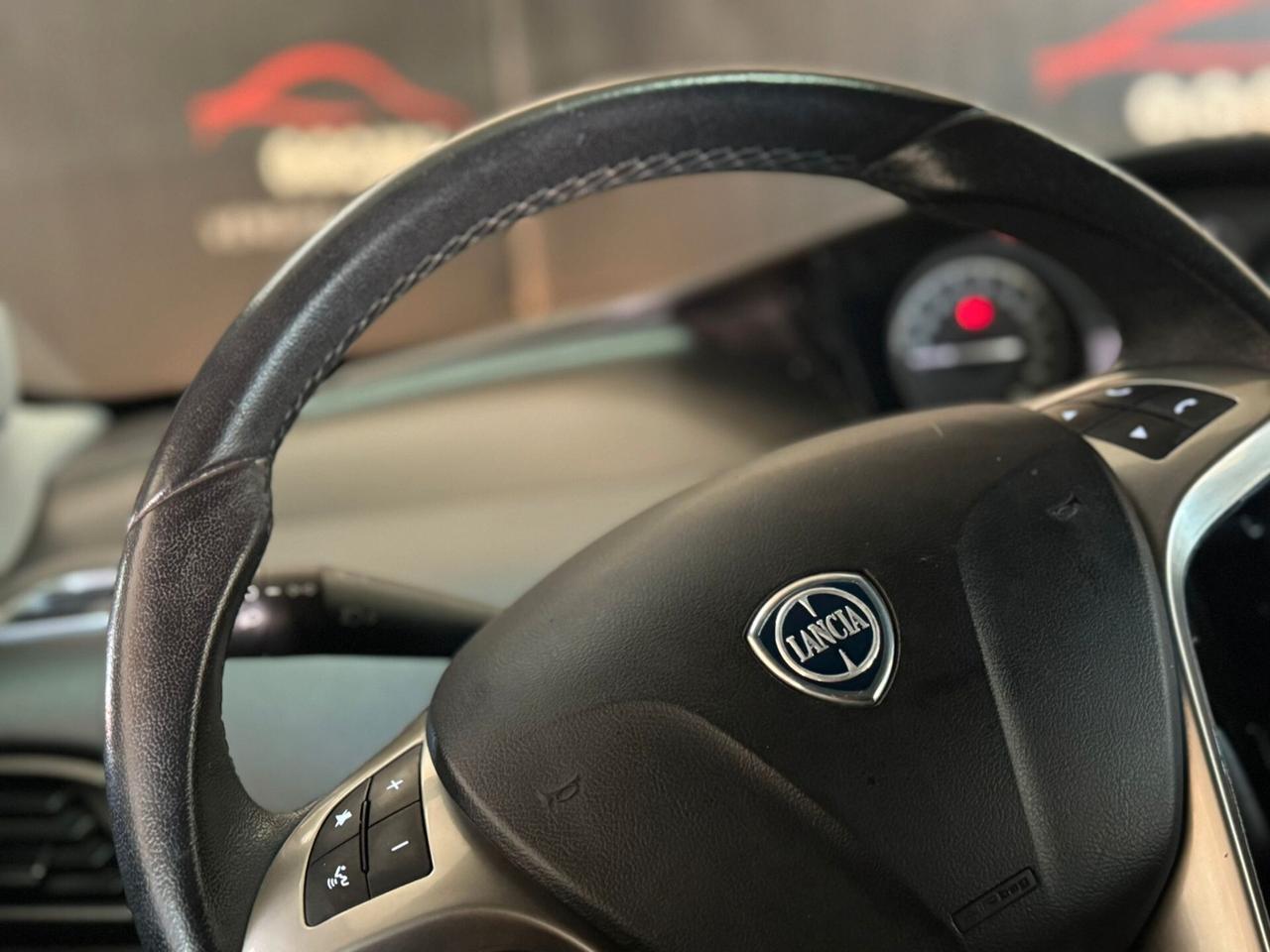 Lancia Ypsilon 1.2 69 CV 5 porte GPL Ecochic Gold