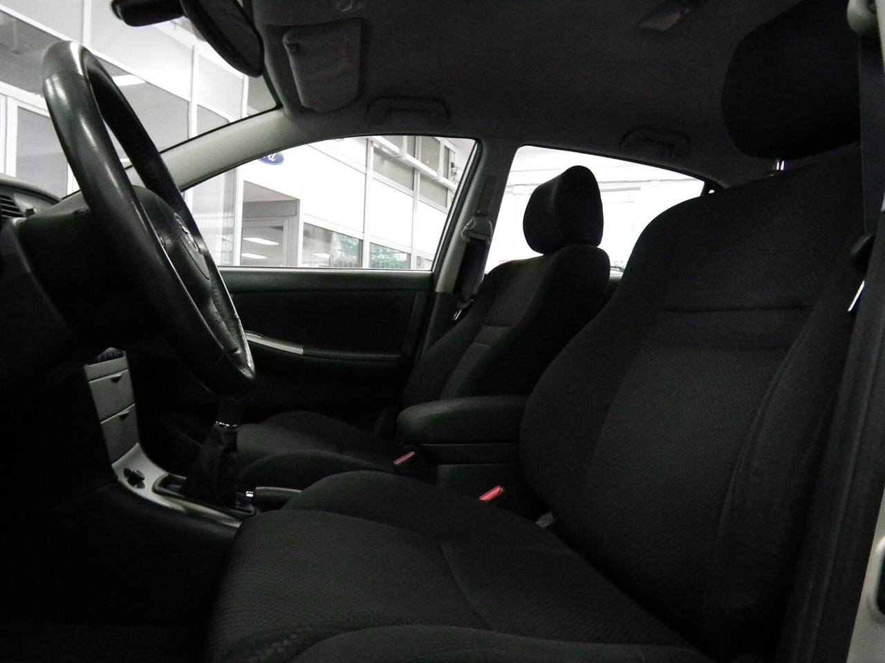 Toyota Corolla 1.6 5 p Sol KM 44.000 ! CLIMA ABS CERCHI