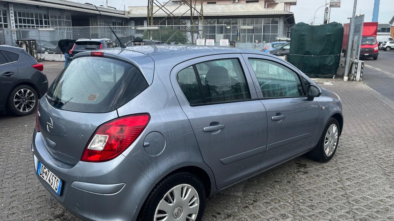 Opel Corsa 1.2 5 porte Enjoy