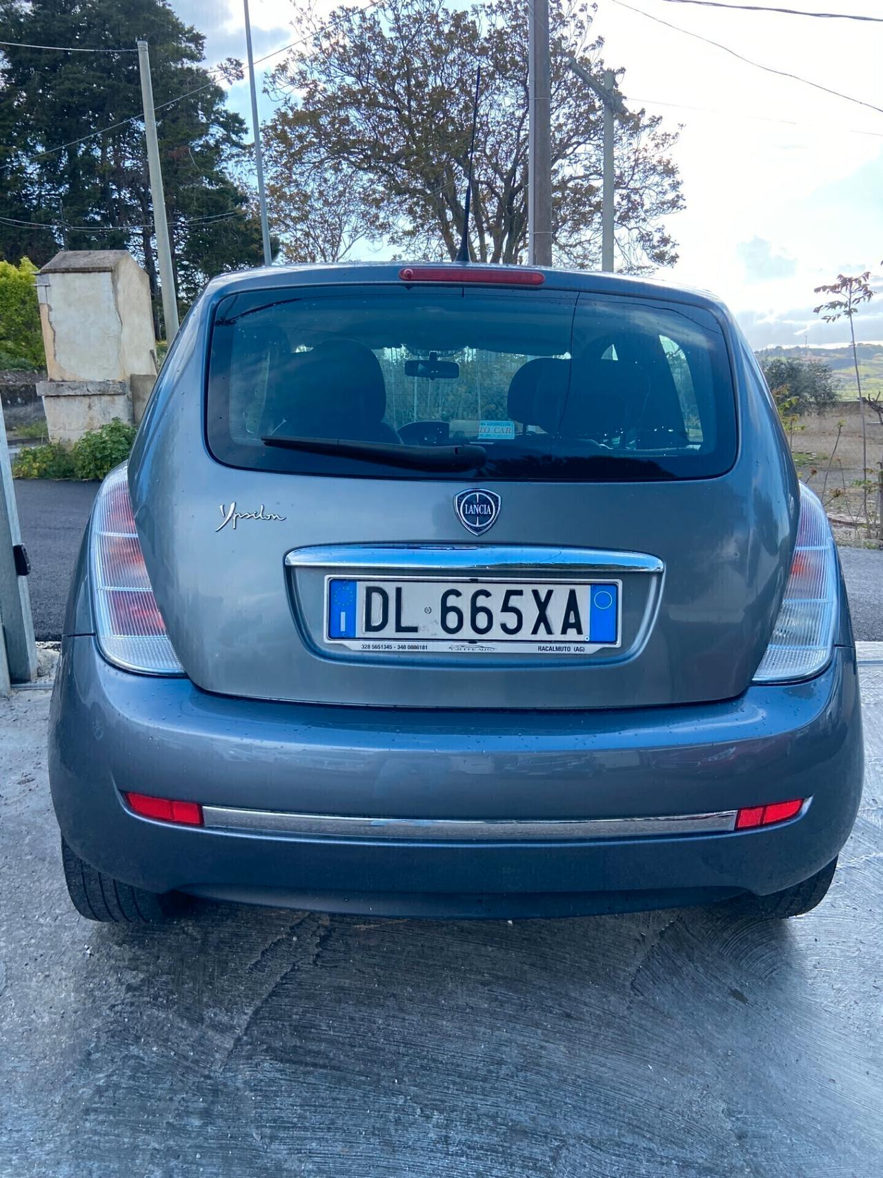 Lancia Ypsilon