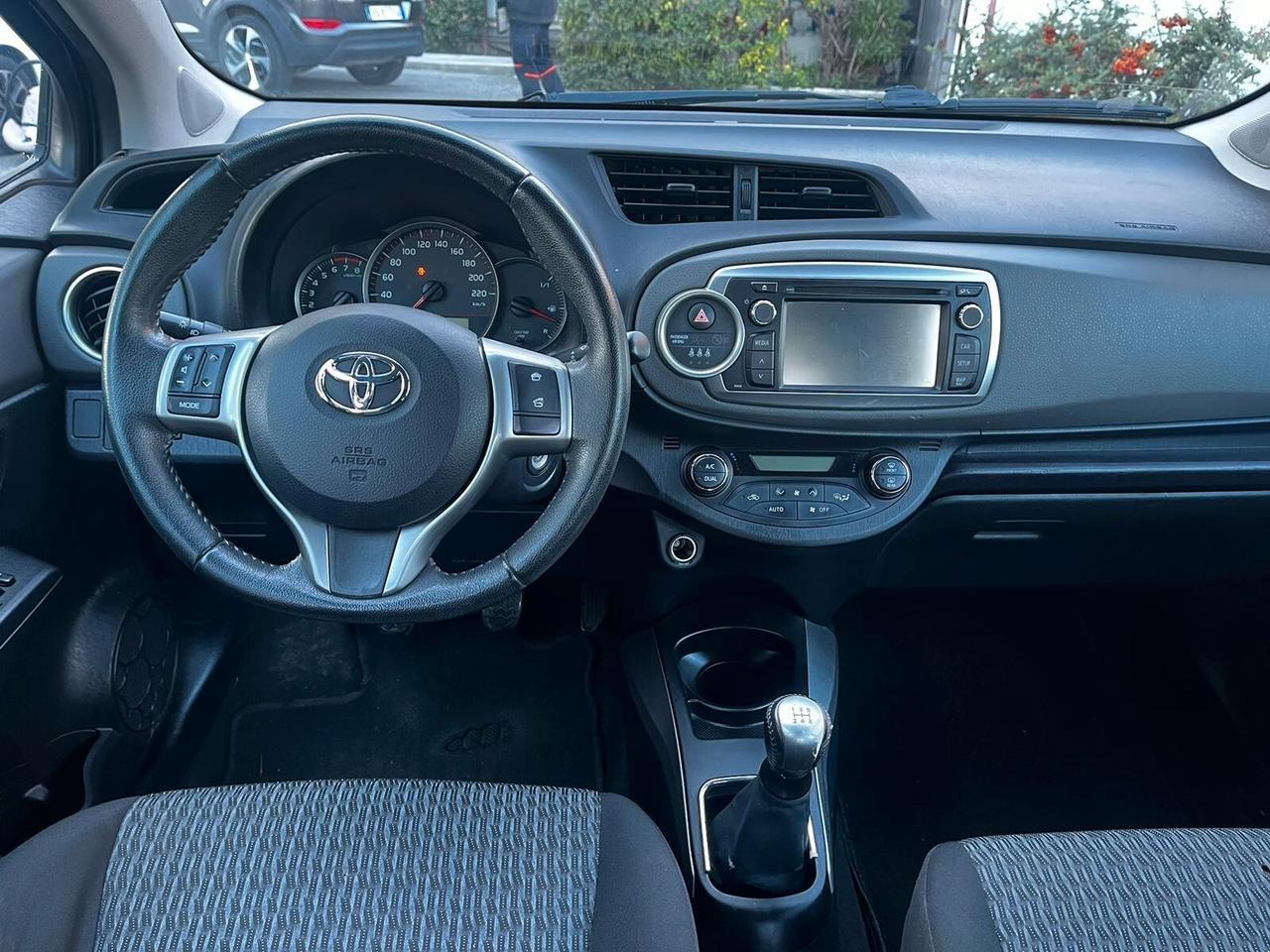 Toyota Yaris 1.0 Lounge x neopatentati